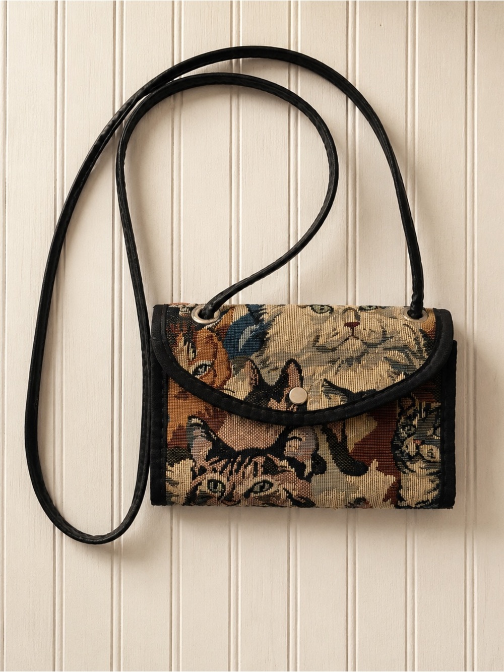 Vintage Tapestry Cat Crossbody Wallet